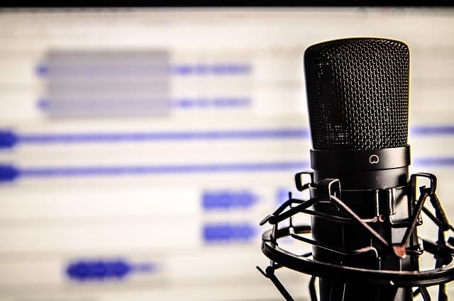 Comment la Post-Production Numérique Transforme le Cinéma