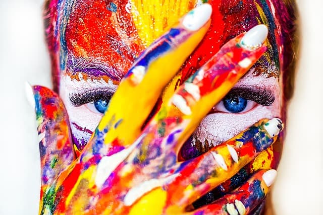 Comment les Technologies de la Blockchain Redéfinissent l'Art